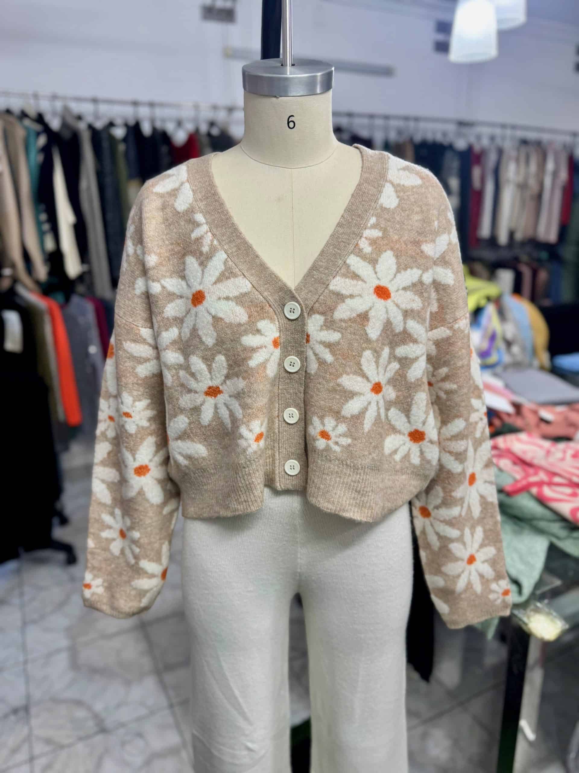 Sustainable Fashion Manufacturing: What Brands, Buyers & Importers Need to Know in 2025 Sustainable fashion manufacturing at a certified garment factory in Bangladesh